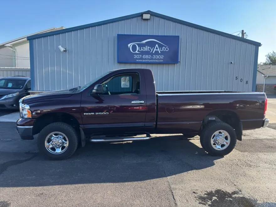 2005 Dodge Ram SLT photo 1