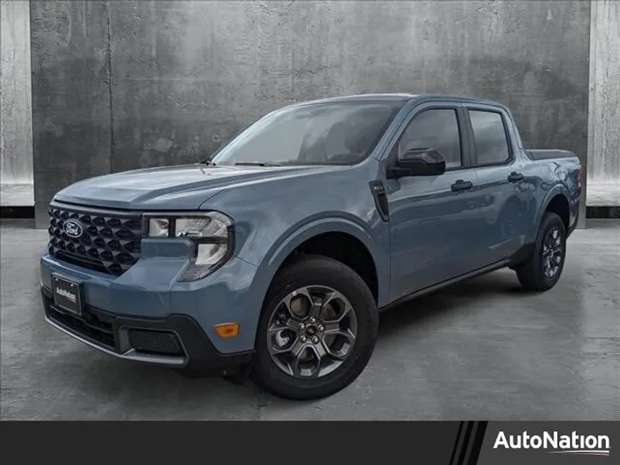 2025 Ford Maverick XLT photo 1