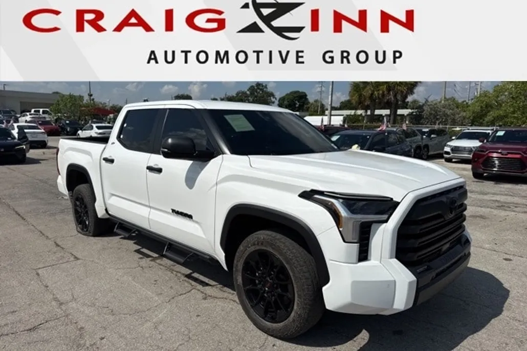 2024 Toyota Tundra SR5 photo 1
