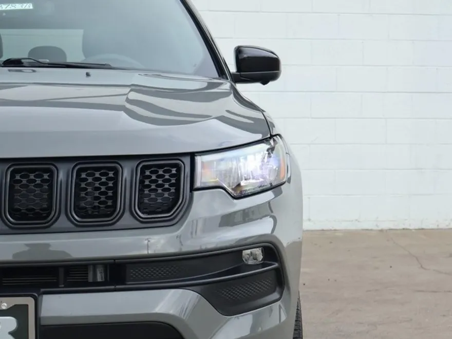 2023 Jeep Compass Altitude photo 1