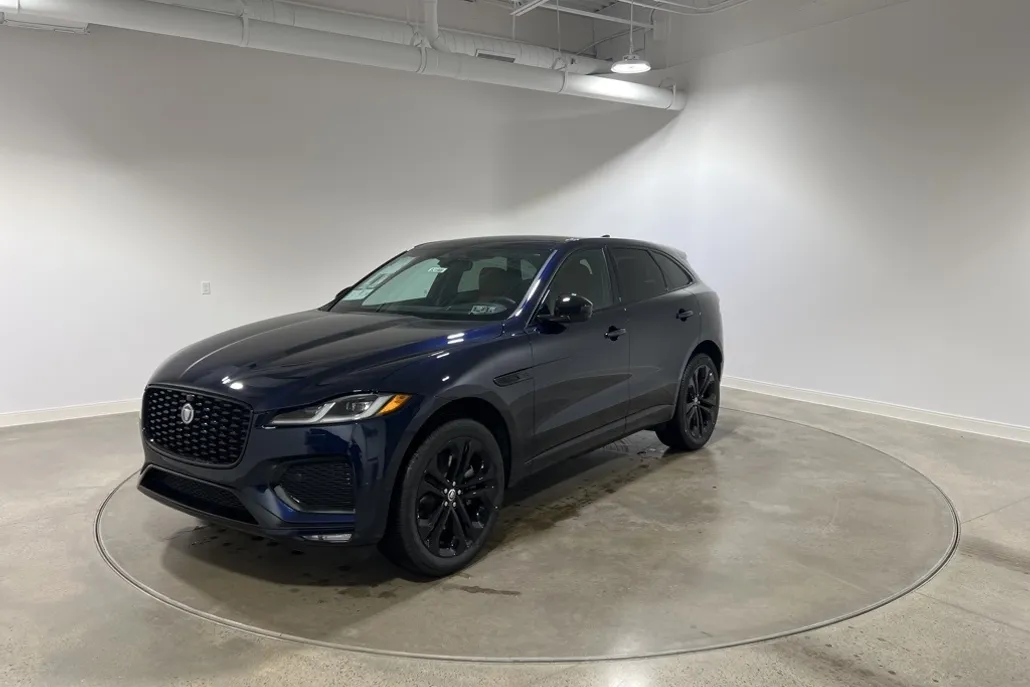 2026 Jaguar F-PACE P250 photo 1