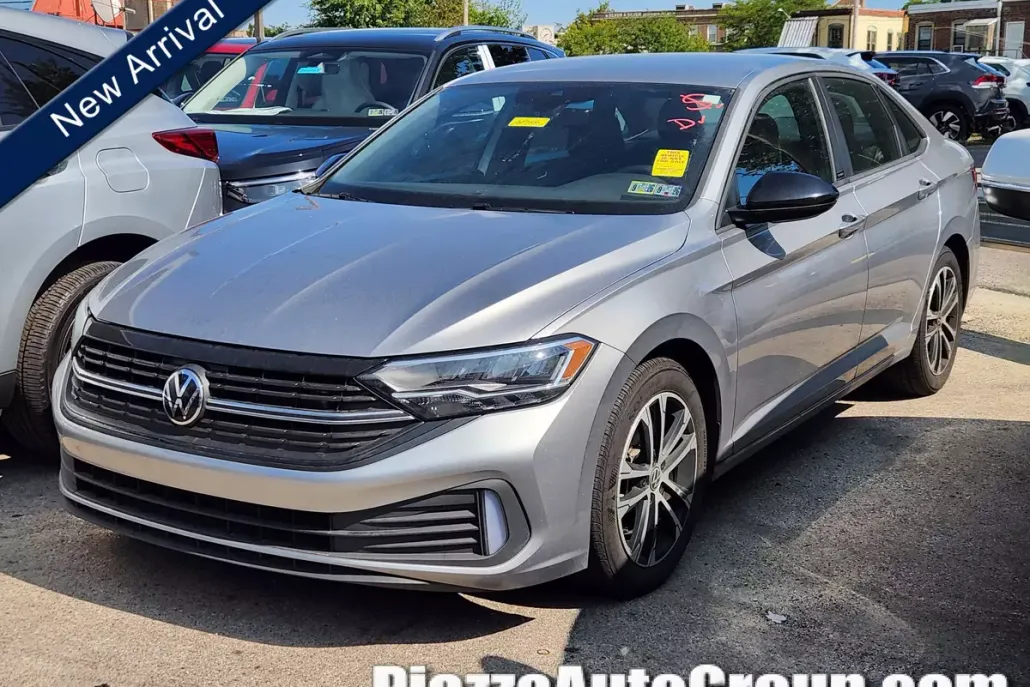 2024 Volkswagen Jetta 1.5T Sport photo 1