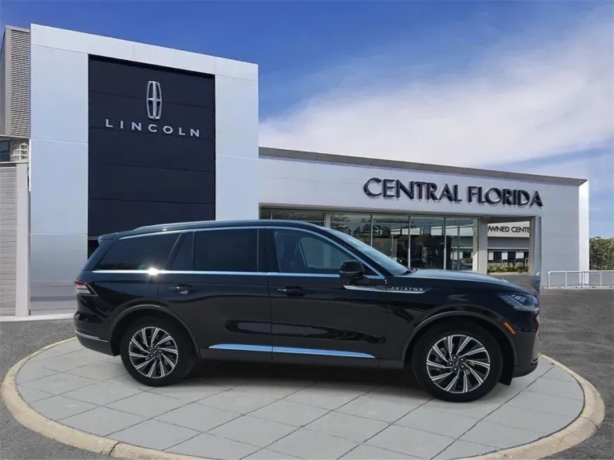 2025 Lincoln Aviator Premiere photo 1