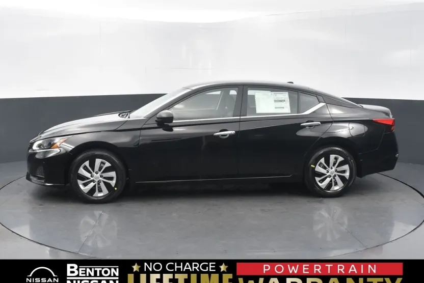 2025 Nissan Altima S photo 1