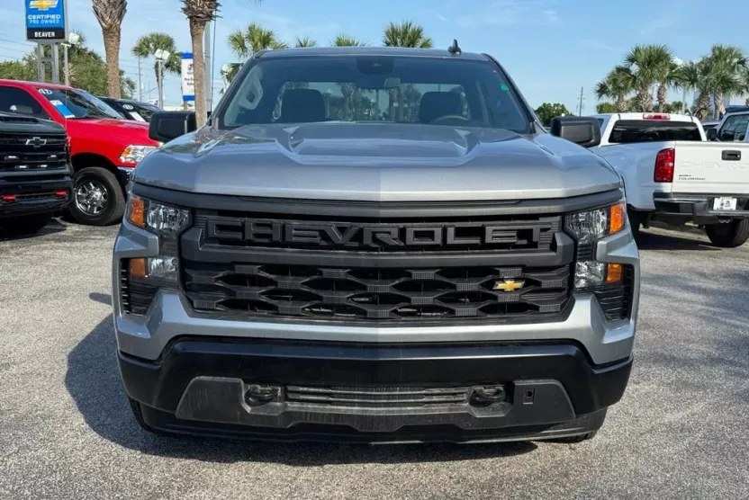 2025 Chevrolet Silverado 1500 photo 1