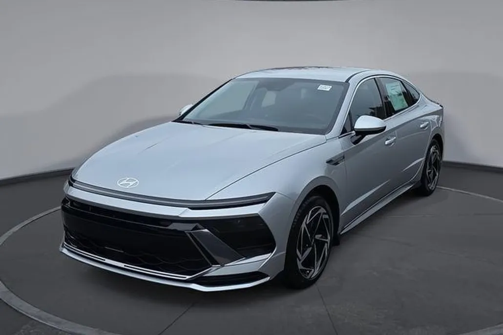2026 Hyundai Sonata SEL Sport photo 1