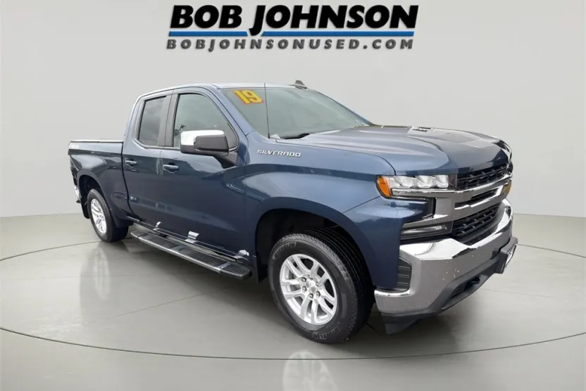 2019 Chevrolet Silverado 1500 LT photo 1