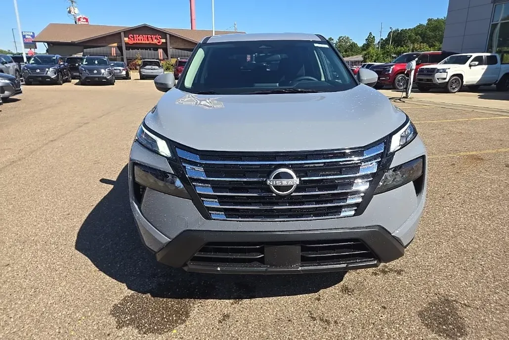 2026 Nissan Rogue SV photo 1