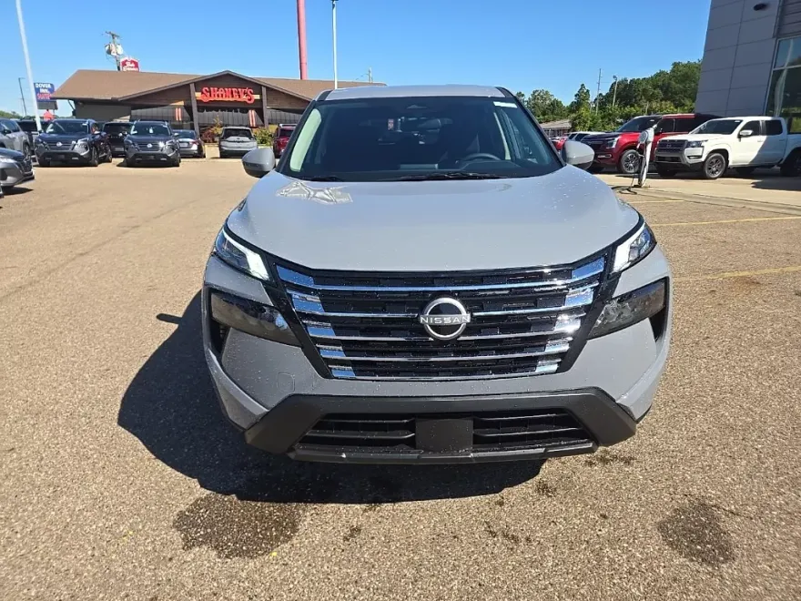 2026 Nissan Rogue SV photo 1
