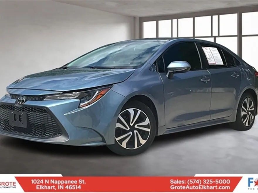 2022 Toyota Corolla LE photo 1