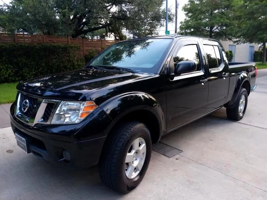 2016 Nissan Frontier SV photo 1