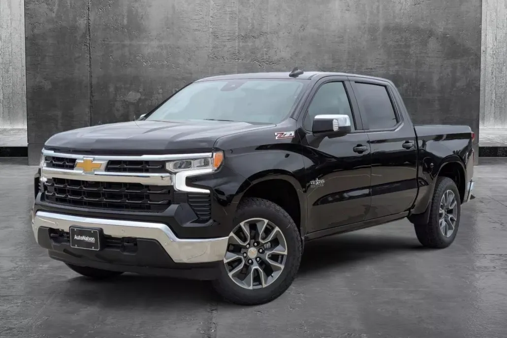 2025 Chevrolet Silverado 1500 LT photo 1
