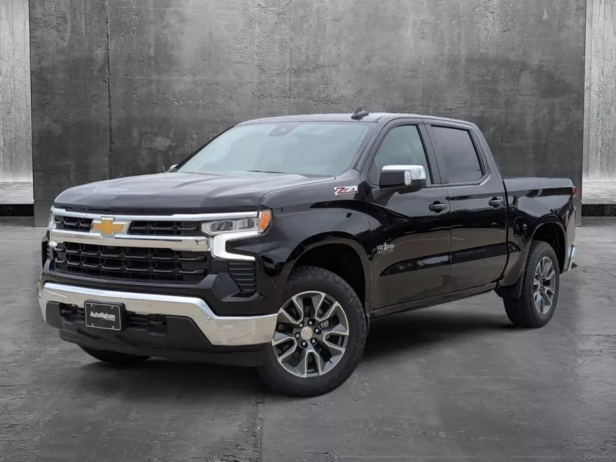 2025 Chevrolet Silverado 1500 LT photo 1