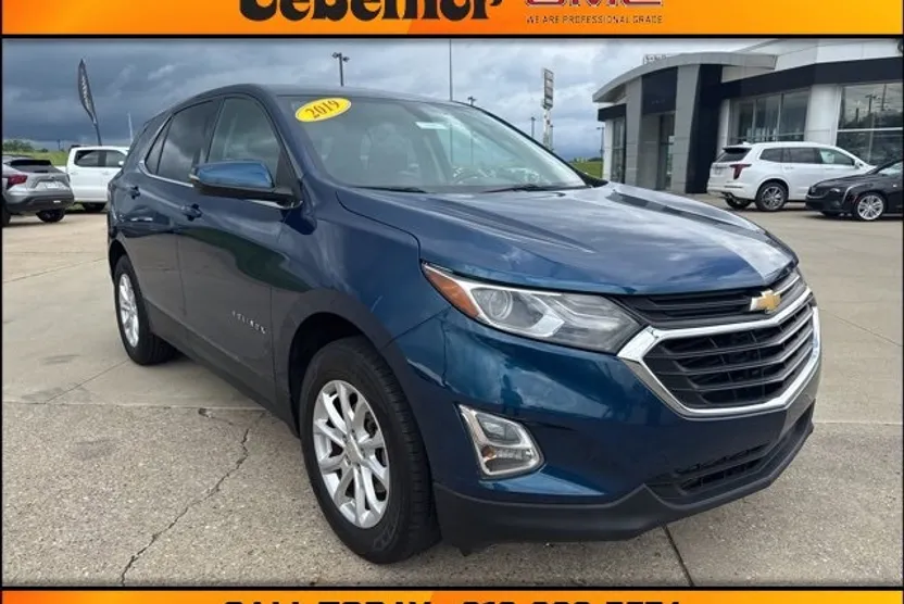 2019 Chevrolet Equinox LT photo 1