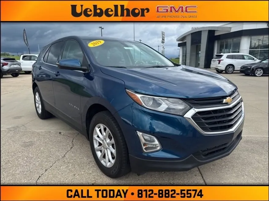 2019 Chevrolet Equinox LT photo 1