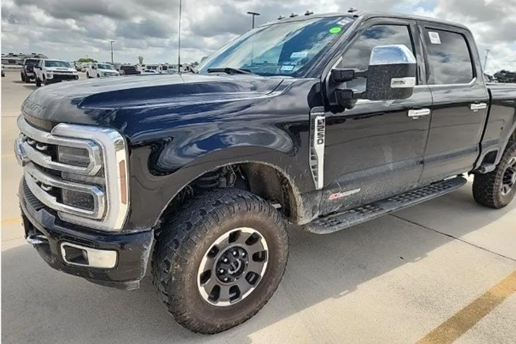 2024 Ford F-250 photo 1