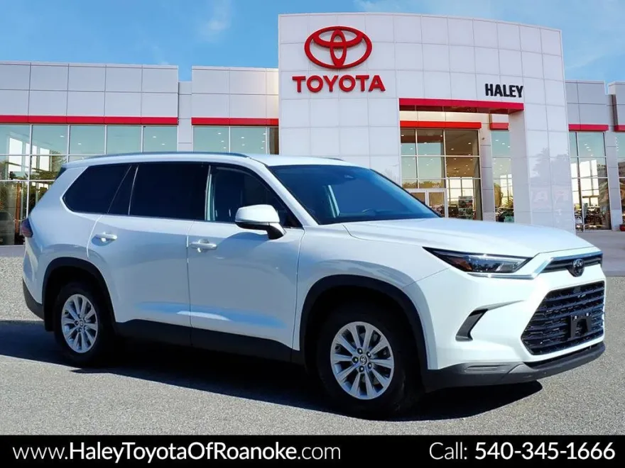 2024 Toyota Grand Highlander XLE photo 1