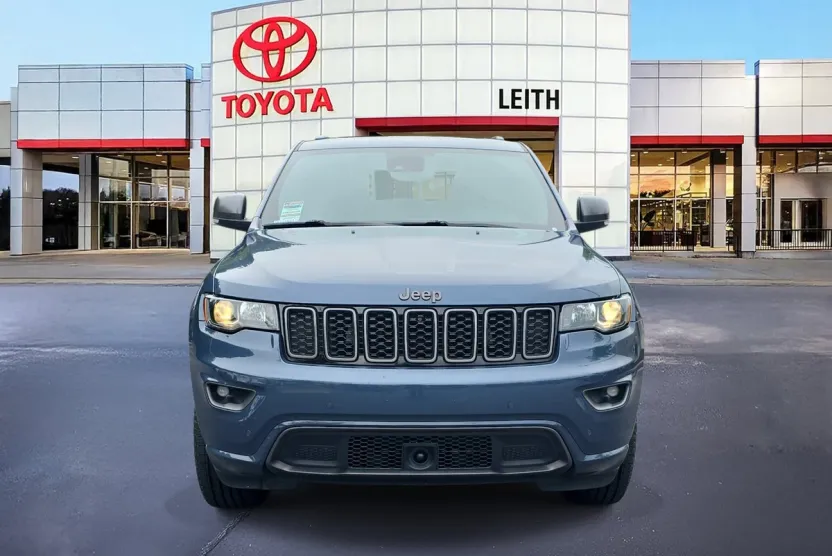 2021 Jeep Grand Cherokee Limited Anniversary Edition photo 1