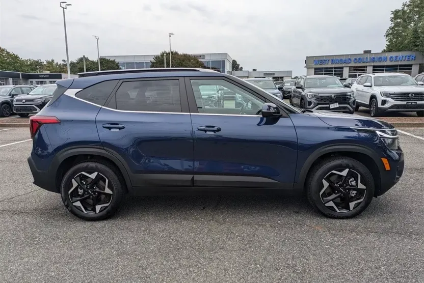 2025 Kia Seltos EX photo 1