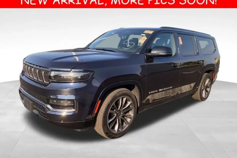 2024 Jeep Grand Wagoneer L II photo 1