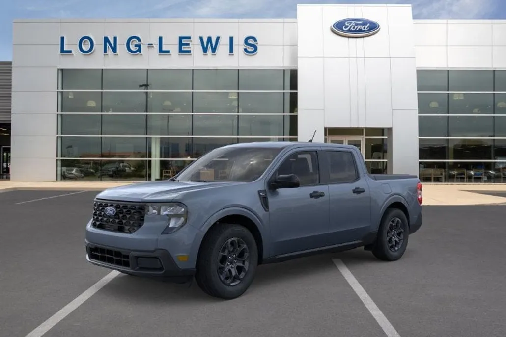 2025 Ford Maverick XLT photo 1