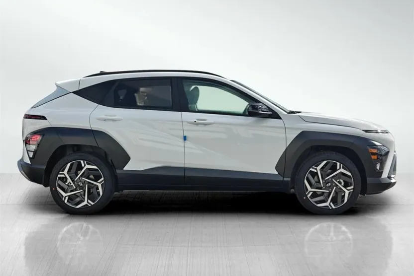 2026 Hyundai Kona SEL photo 1