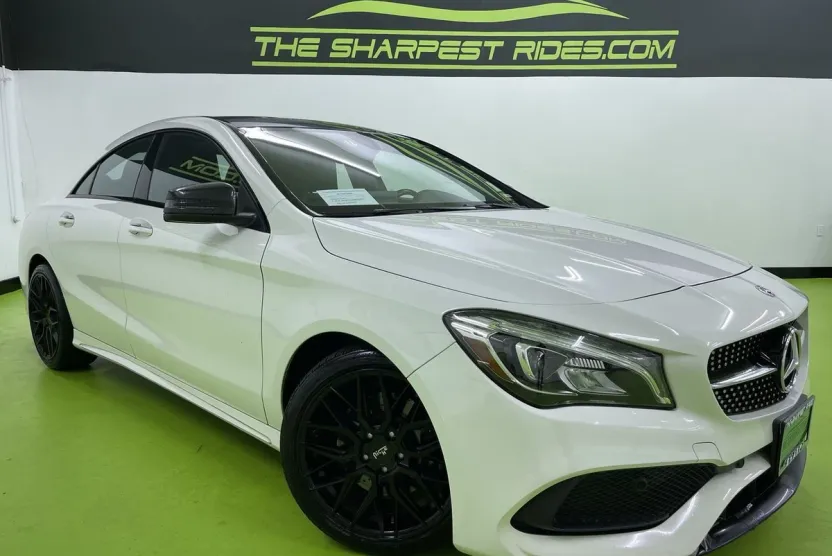 2018 Mercedes Benz CLA 4MATIC photo 1
