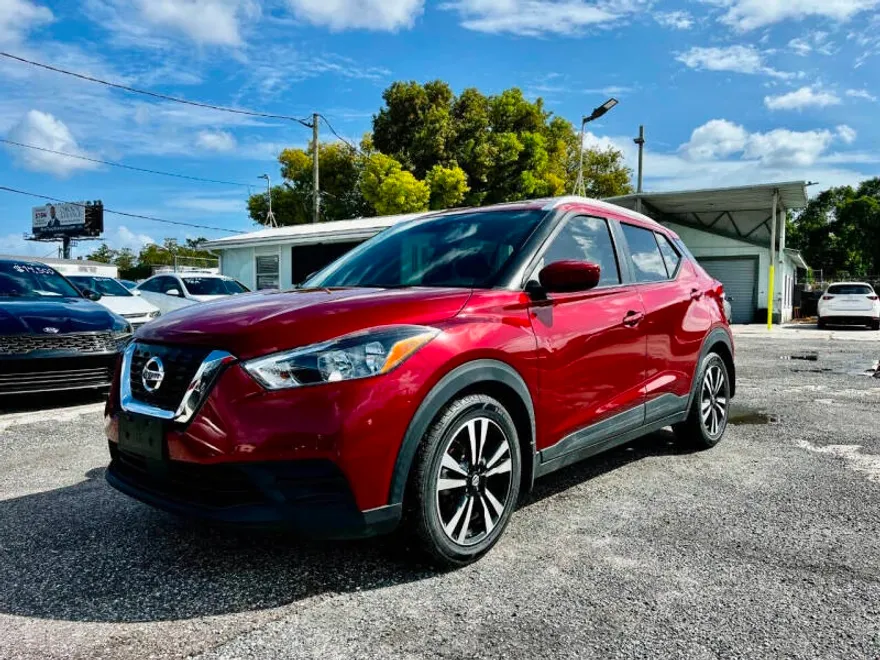 2020 Nissan Kicks SV photo 1