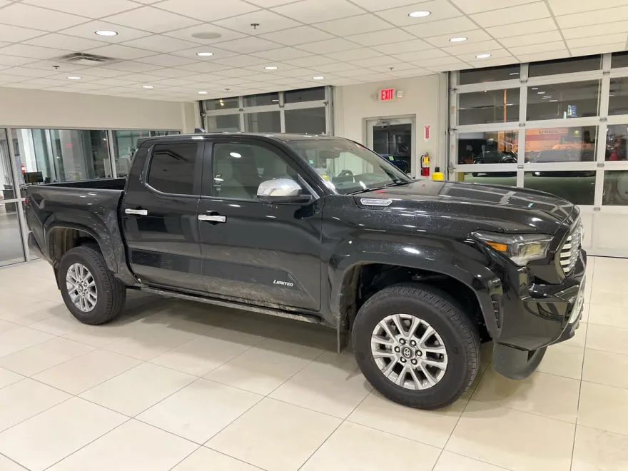 2024 Toyota Tacoma Limited photo 1