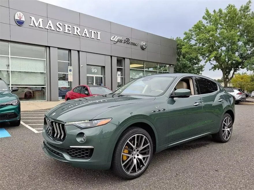 2022 Maserati Levante GT photo 1