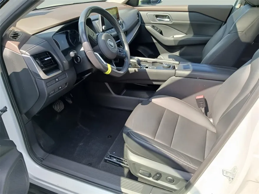 2021 Nissan Rogue SL photo 1