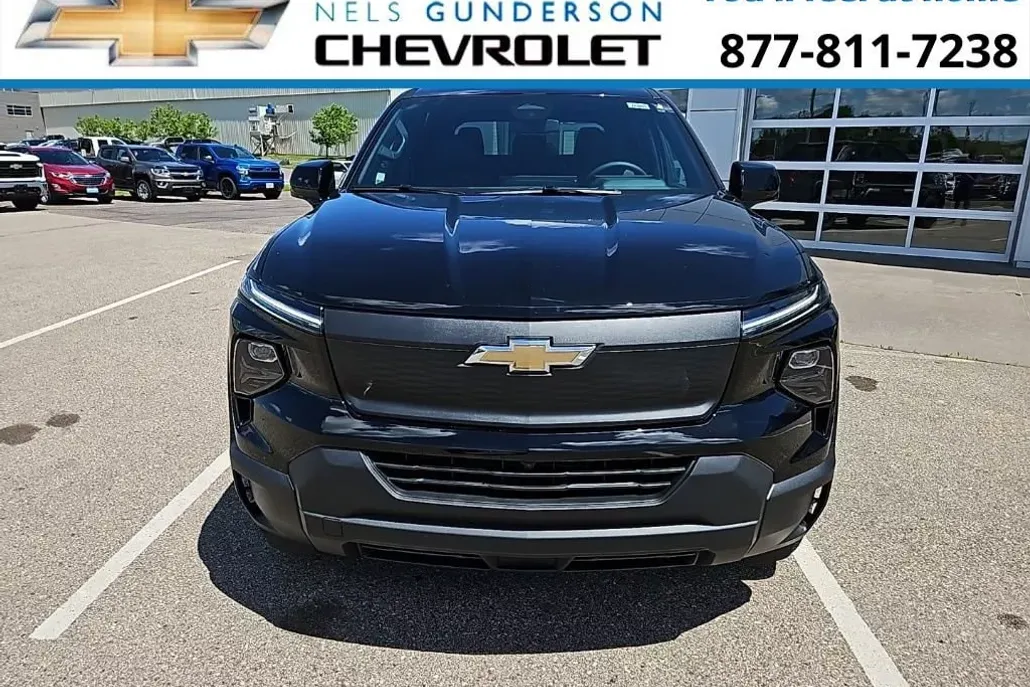 2024 Chevrolet Silverado EV Work Truck photo 1