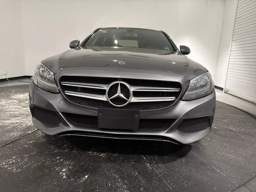 2018 Mercedes Benz C 300 4MATIC Sedan photo 1
