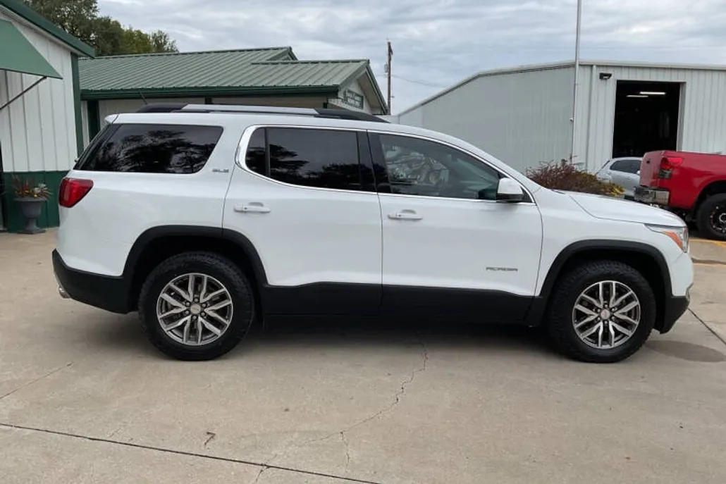2019 Gmc Acadia SLE photo 1