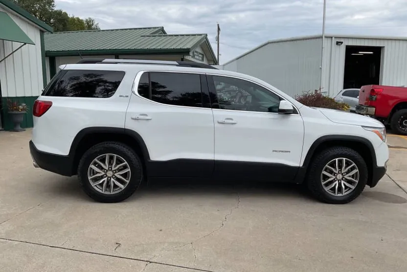 2019 Gmc Acadia SLE photo 1