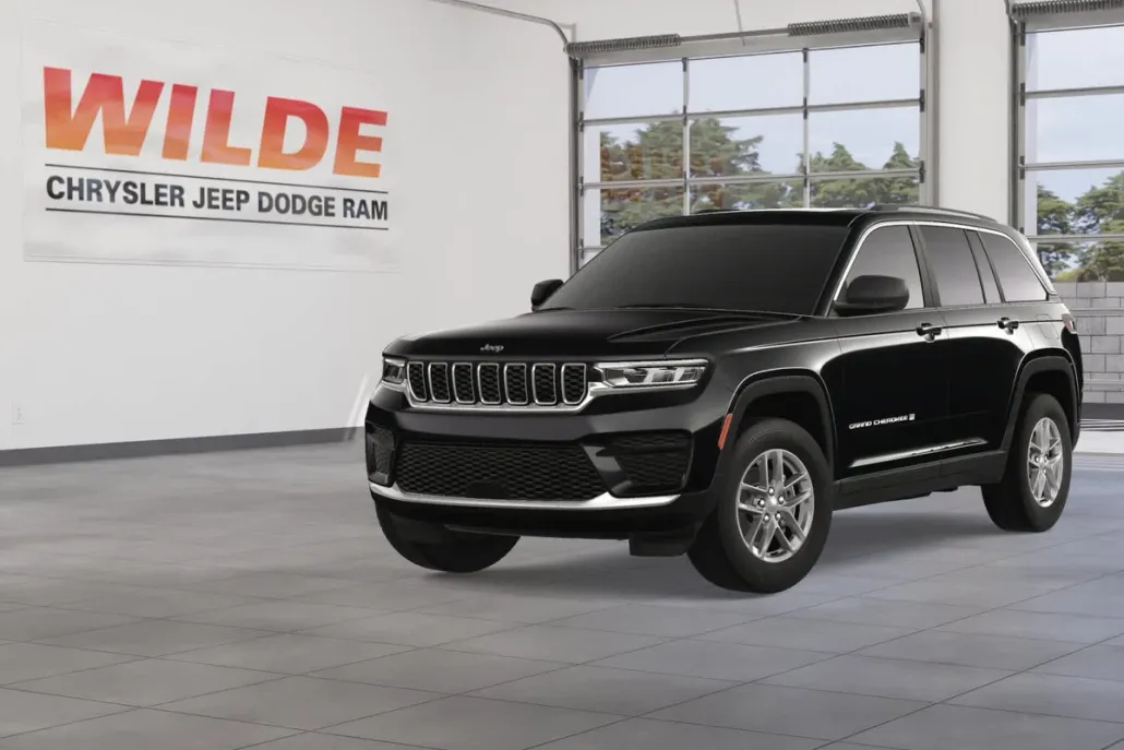 2025 Jeep Grand Cherokee Laredo photo 1