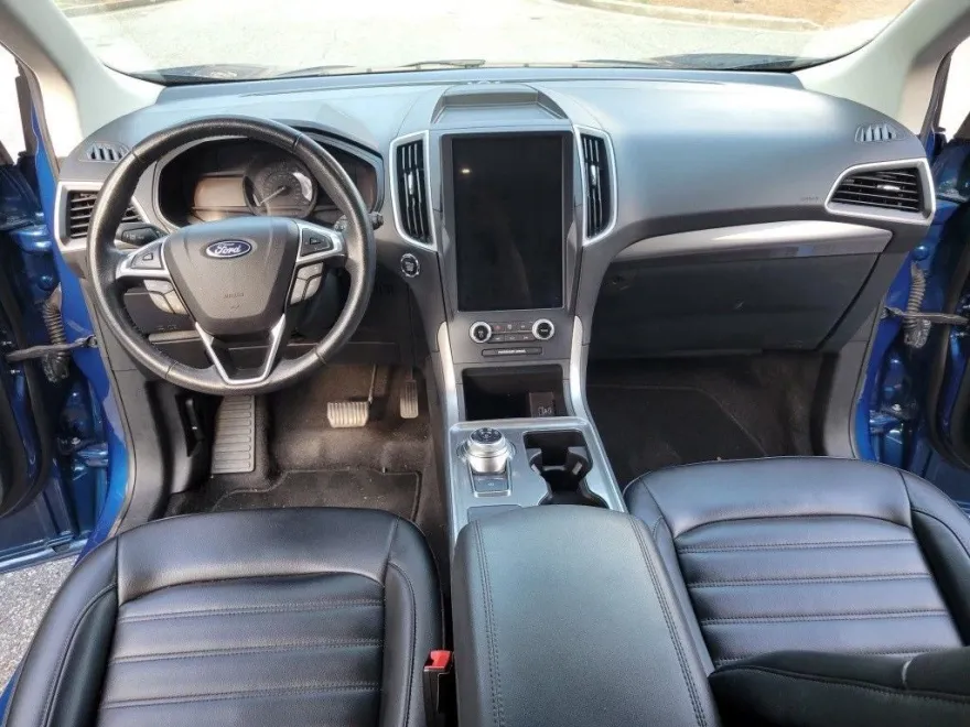 2023 Ford Edge SEL photo 1