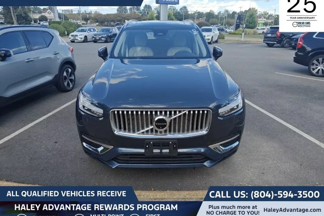 2023 Volvo XC90 Plus photo 1