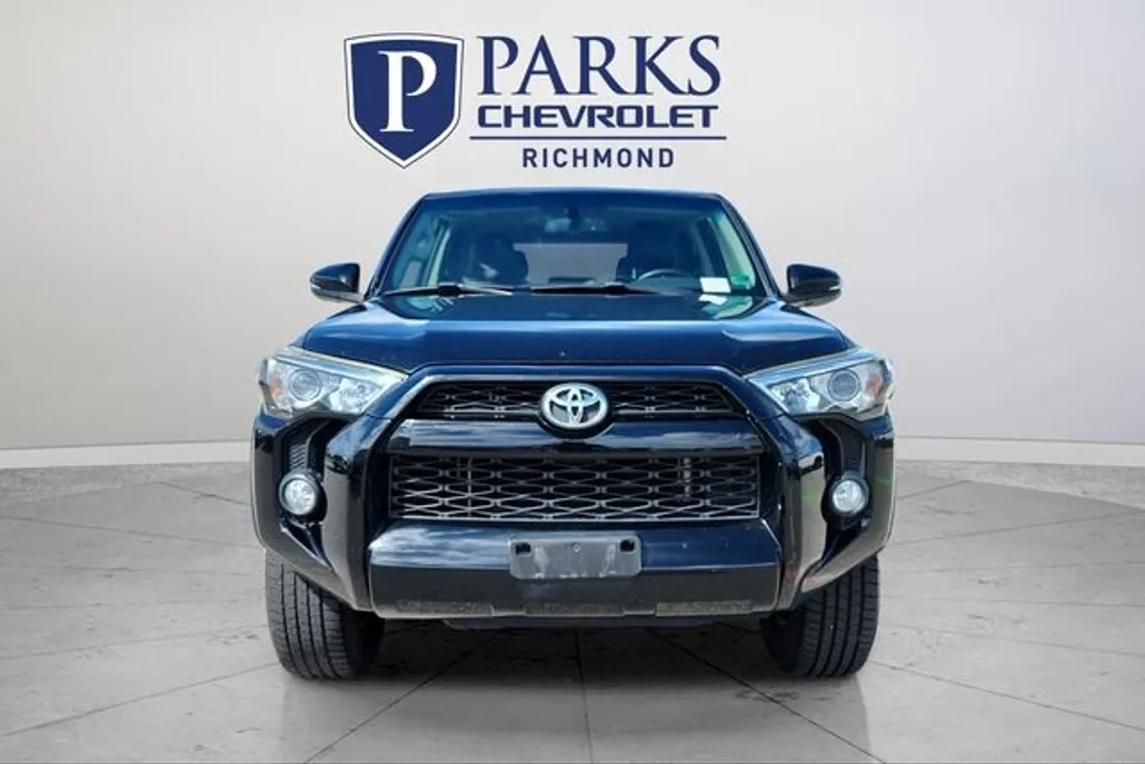 2014 Toyota 4Runner SR5 photo 1
