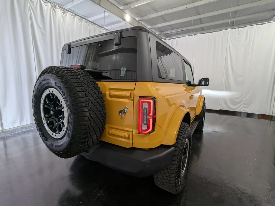 2021 Ford Bronco Outer Banks photo 1
