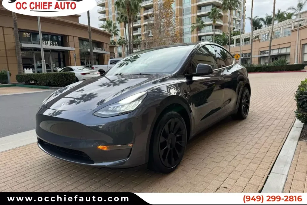 2023 Tesla Model Y Long Range photo 1