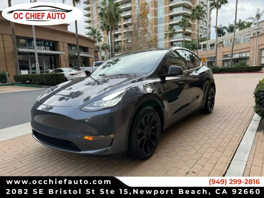 2023 Tesla Model Y Long Range photo 1