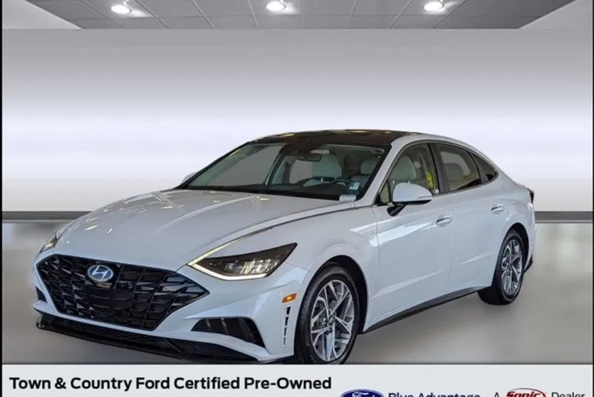 2022 Hyundai Sonata SEL photo 1