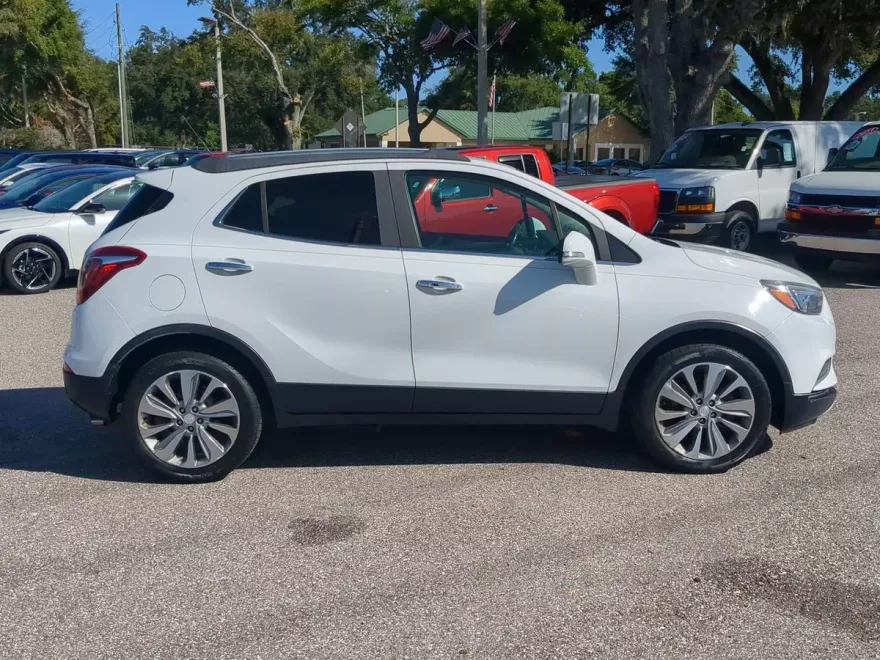 2018 Buick Enclave Essence photo 1
