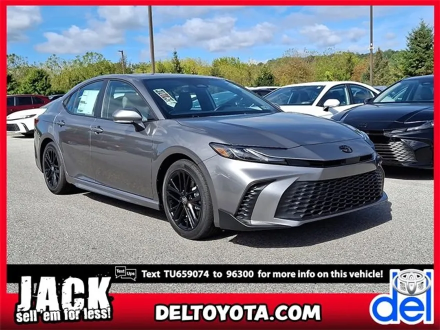 2026 Toyota Camry SE photo 1
