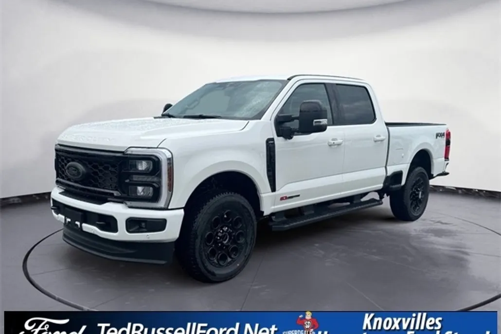 2025 Ford F-350 Lariat photo 1
