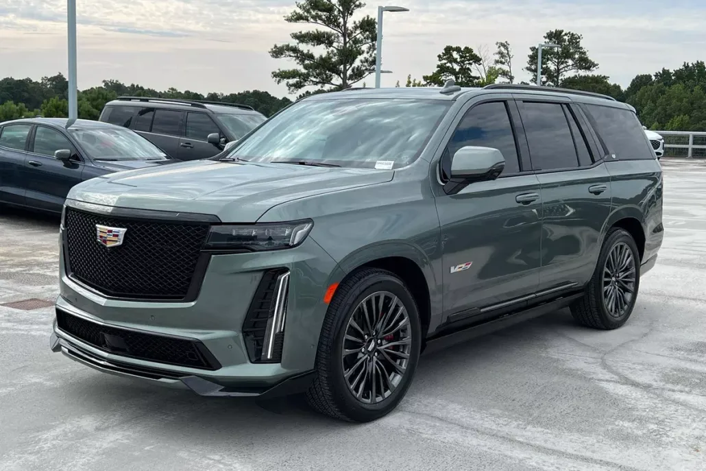 2023 Cadillac Escalade V-Series photo 1