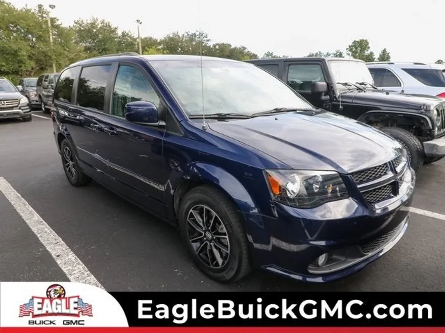2017 Dodge Grand Caravan GT photo 1