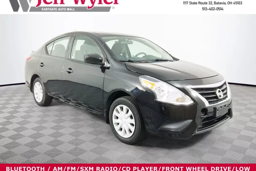 2018 Nissan Versa Sedan Plus photo 1