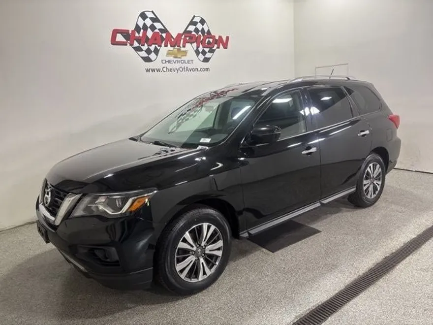 2018 Nissan Pathfinder S photo 1